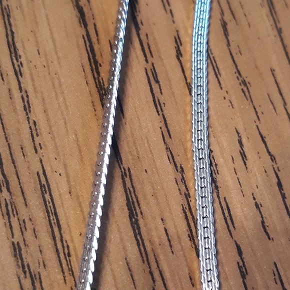 Trafari Jewelry - Vintage Silver tone Necklace by Trafari 15"L